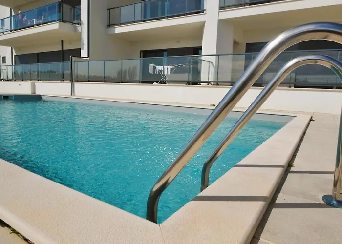 Wave Of Happiness São Martinho do Porto